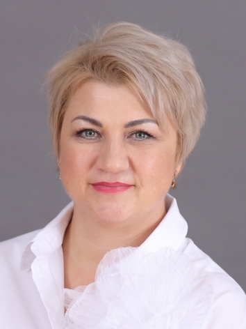 Воспитатель высшей квалификационной категории Степанова Светлана Валентиновна.